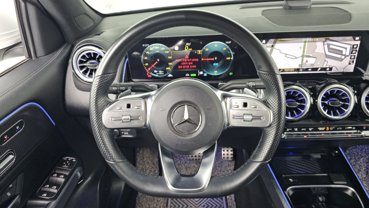 Mercedes-Benz EQB, 2022 — фото 12 из 12