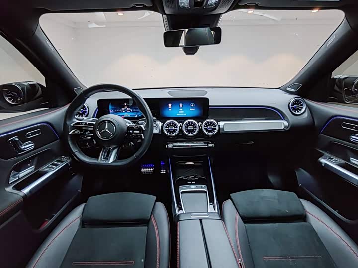 Mercedes-Benz GLB-Class AMG, 2025 — фото 8 из 9