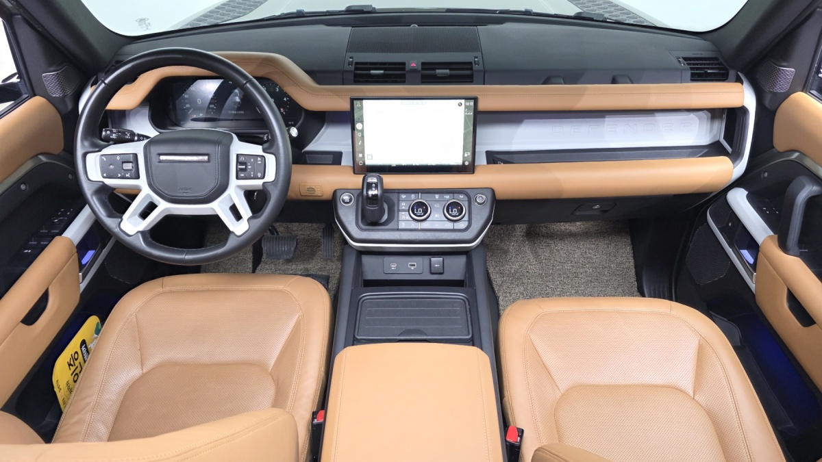 Land Rover Defender, 2022 — фото 7 из 12