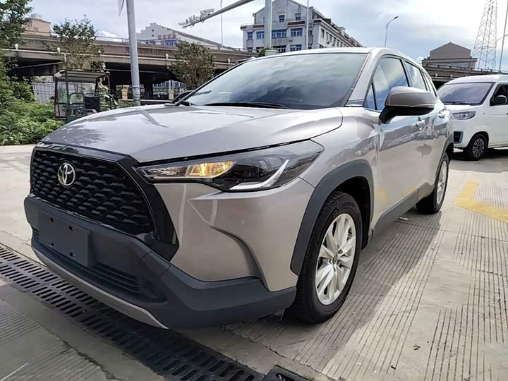 Toyota Corolla Cross, 2024 — фото 2 из 9