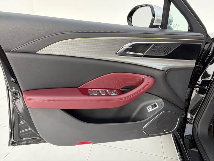 Hongqi H5, 2023 — фото 7 из 9
