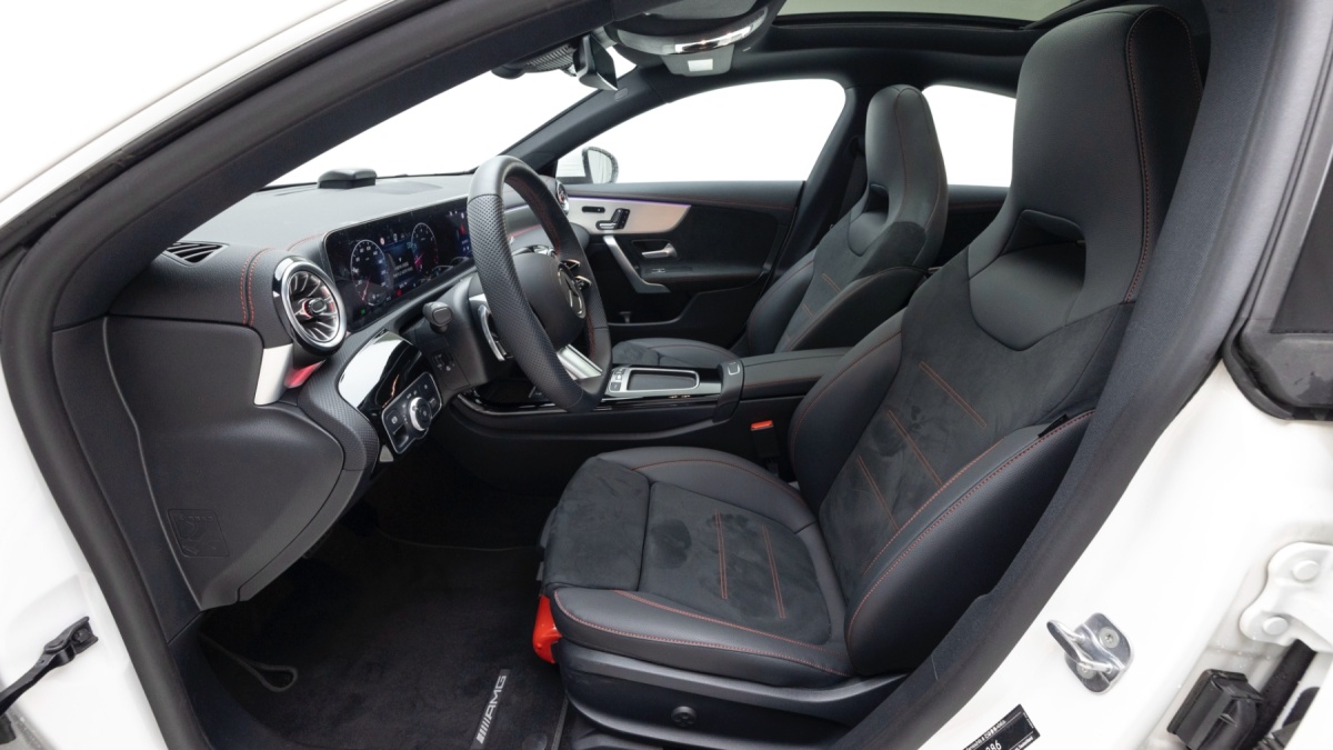 Mercedes-Benz CLA-Class, 2025 — фото 12 из 12