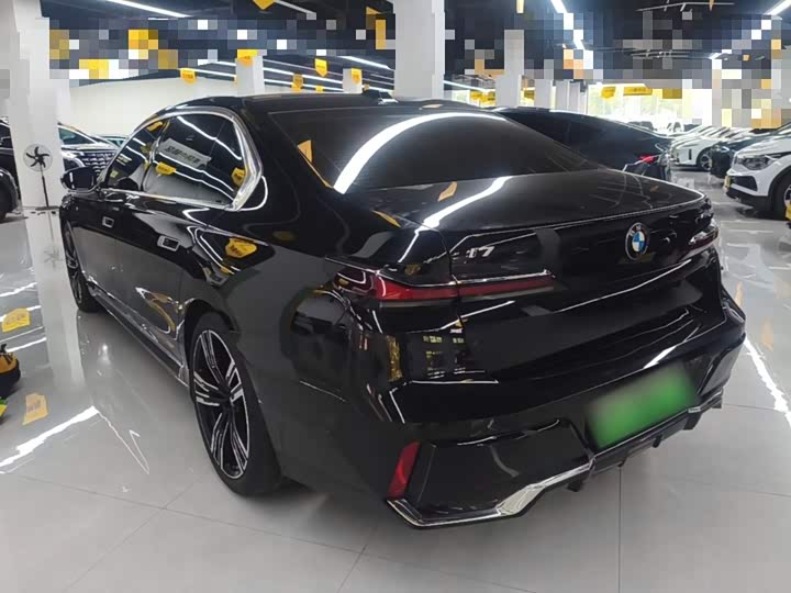 BMW i7, 2023 — фото 5 из 9