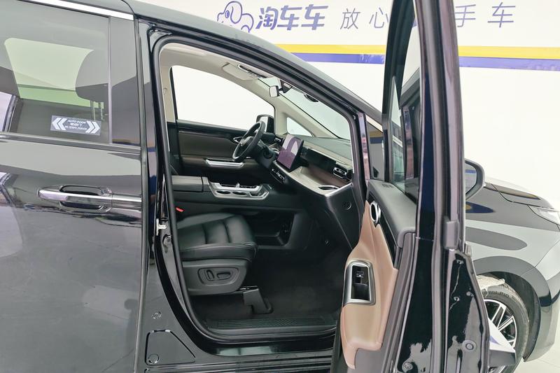 GAC Trumpchi E8, 2025 — фото 12 из 12