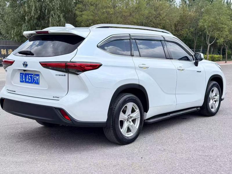 Toyota Highlander, 2022 — фото 6 из 10