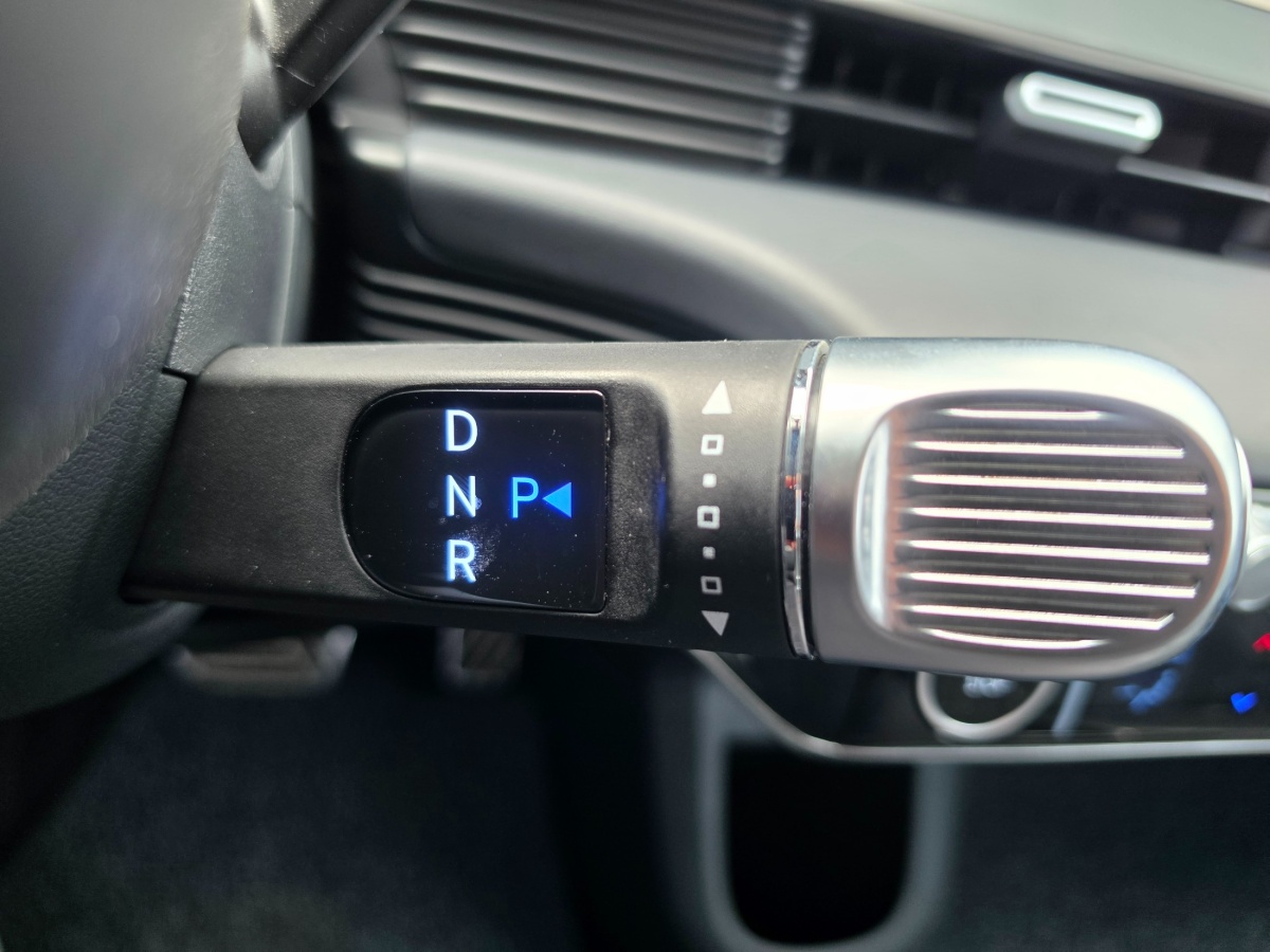 Hyundai Ioniq 5, 2022 — фото 8 из 12