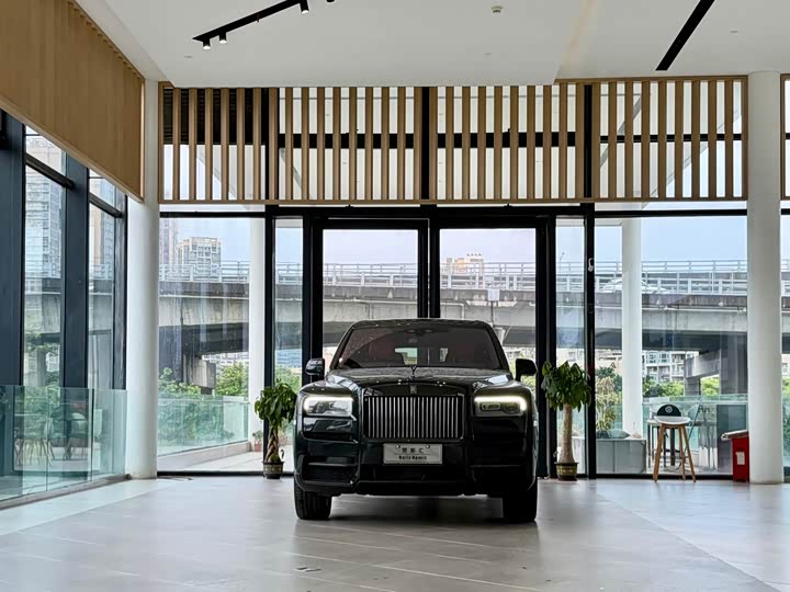 Rolls-Royce Cullinan, 2025 — фото 2 из 9