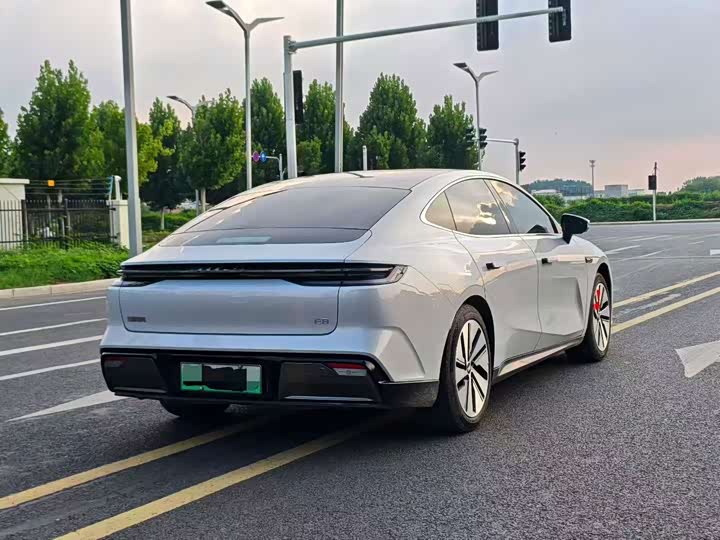 Geely Galaxy E8, 2023 — фото 9 из 9