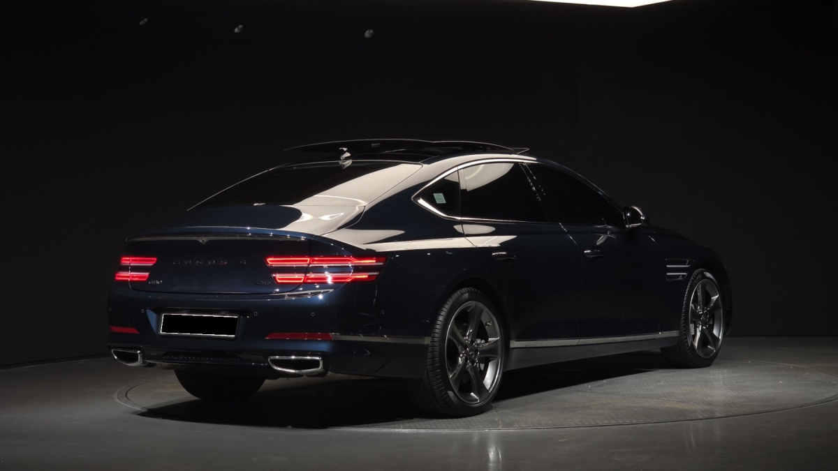 Genesis G80, 2023 — фото 2 из 12