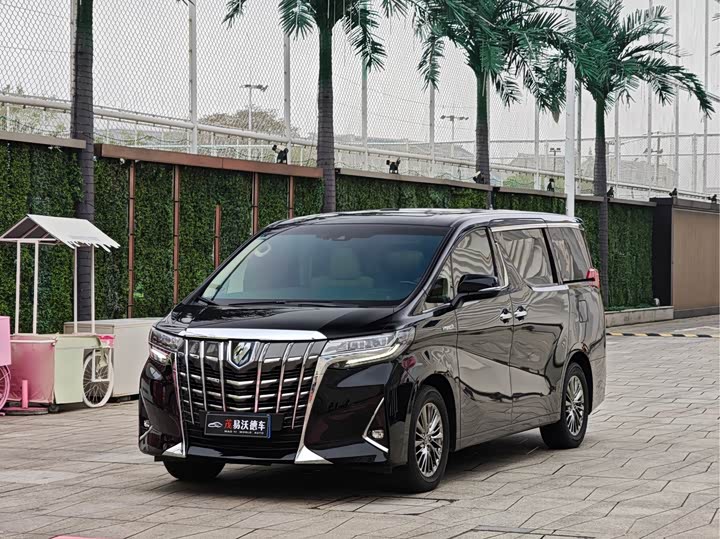 Toyota Alphard, 2023 — купить в Брянске под ключ