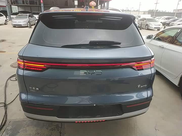 BYD Song Pro Hybrid, 2024 — фото 6 из 9