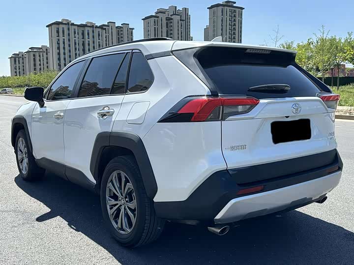 Toyota RAV4, 2025 — фото 7 из 9