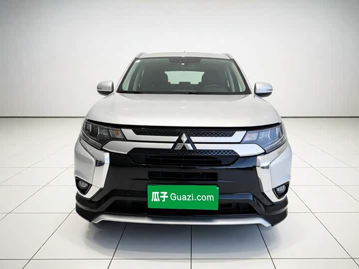 Mitsubishi Outlander, 2021 — фото 2 из 9
