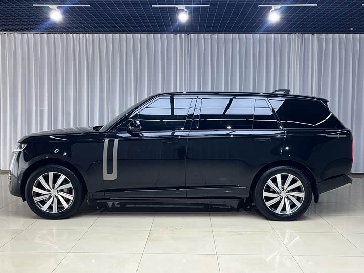 Land Rover Range Rover, 2023 — фото 4 из 9