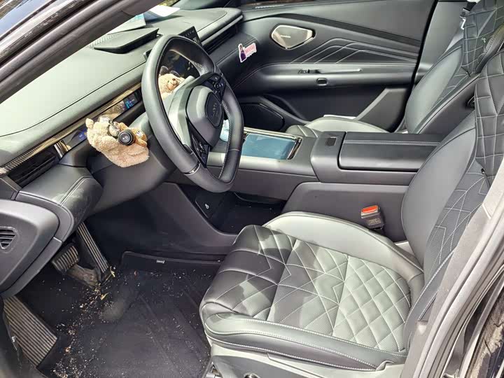 Lynk & Co 30 EM-P Hybrid, 2026 — фото 9 из 9