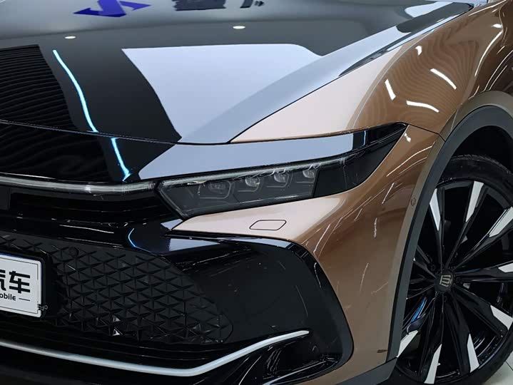Toyota Crown SportCross, 2023 — фото 9 из 9
