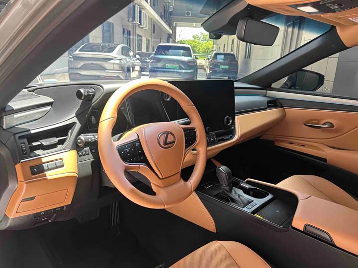 Lexus ES, 2025 — фото 9 из 9