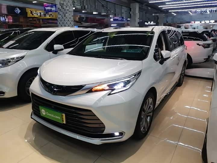 Toyota Sienna, 2023 — купить в Санкт-Петербурге под ключ