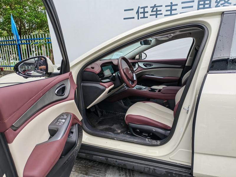 BYD Seal 07 EV, 2026 — фото 12 из 12