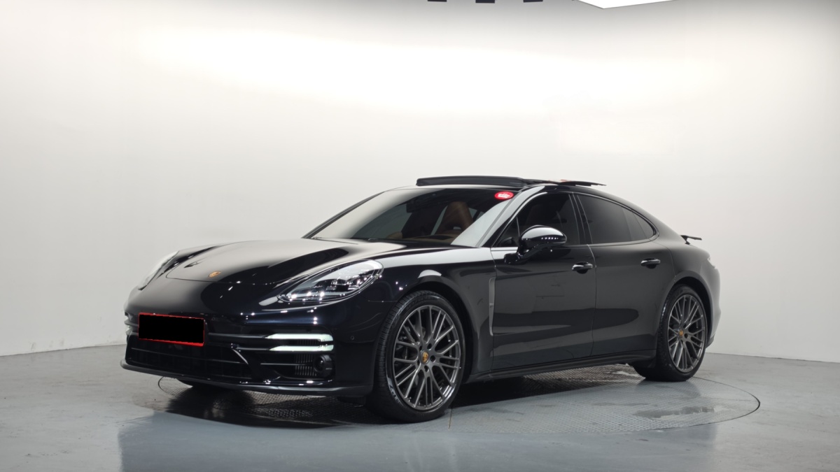 Porsche Panamera, 2022 — купить в Липецке под ключ