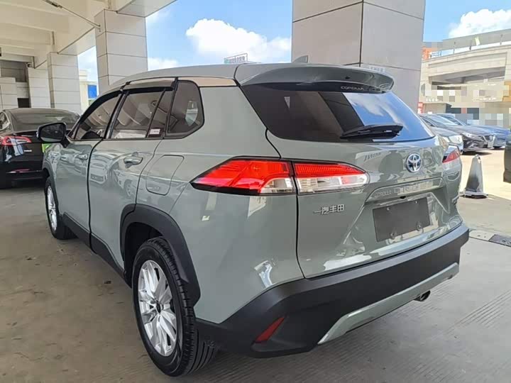 Toyota Corolla Cross, 2023 — фото 5 из 9