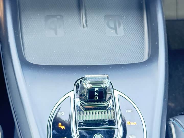BYD Seal, 2024 — фото 8 из 9
