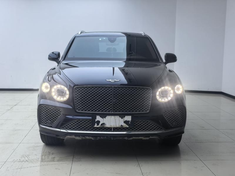 Bentley Bentayga Hybrid, 2022 — фото 2 из 8