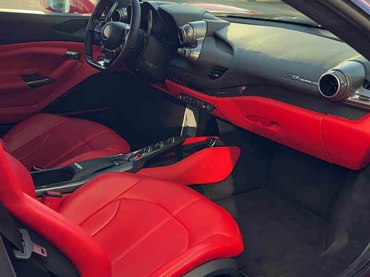 Ferrari F8, 2021 — фото 8 из 9