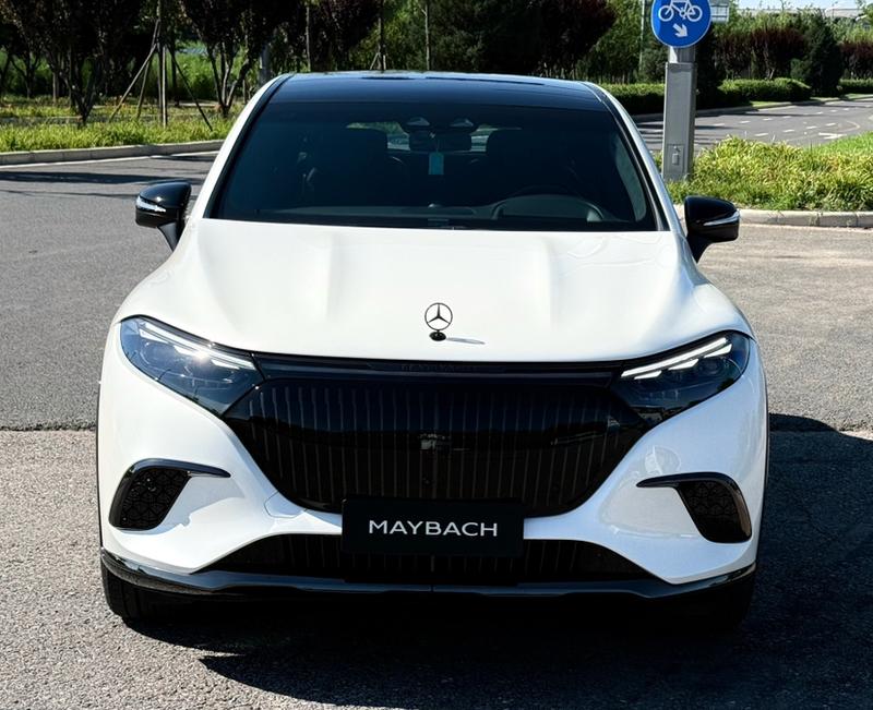 Mercedes-Benz Maybach EQS SUV, 2025 — фото 2 из 8