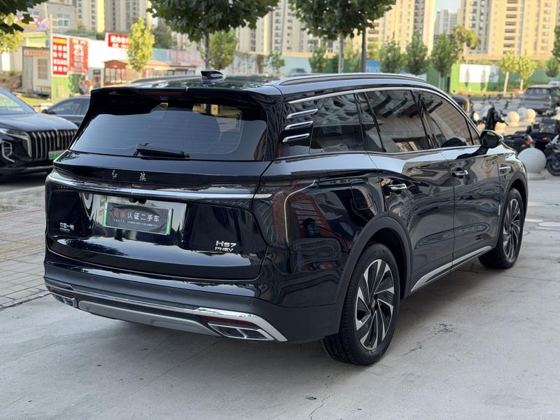 Hongqi HS7 Hybrid, 2024 — фото 7 из 12