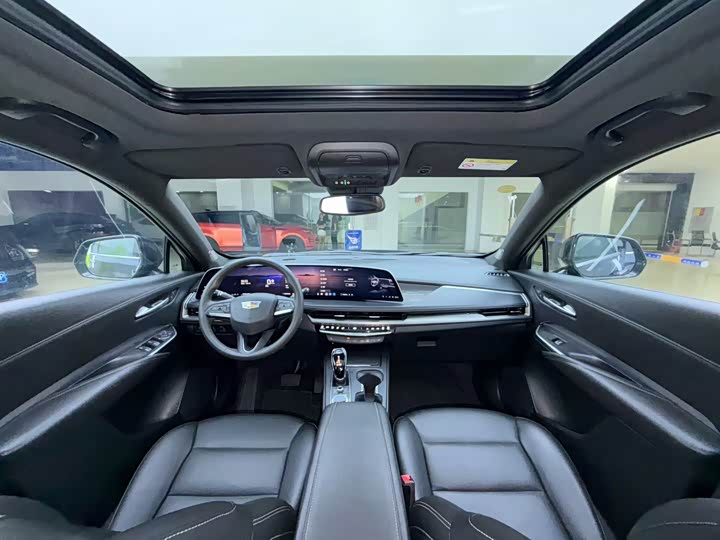 Cadillac XT4, 2024 — фото 7 из 9