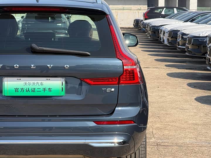 Volvo XC60 Hybrid, 2024 — фото 8 из 9