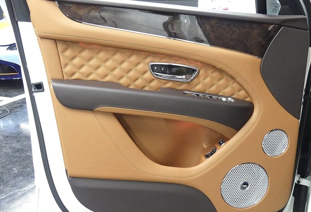 Bentley Bentayga, 2021 — фото 12 из 12