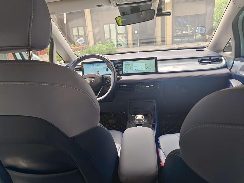 Geely Geometry E Firefly, 2022 — фото 6 из 10