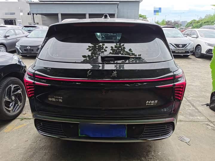 Hongqi HS3 Hybrid, 2025 — фото 6 из 9