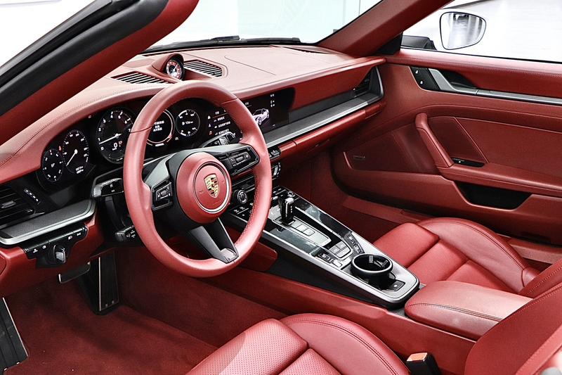 Porsche 911, 2021 — фото 8 из 12