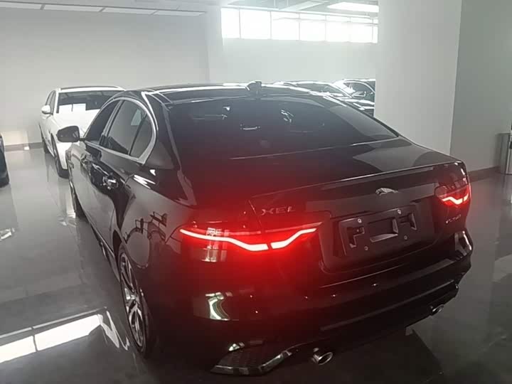 Jaguar XE L, 2023 — фото 5 из 9