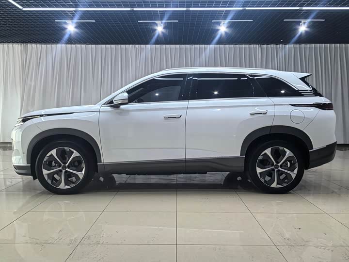 BYD Frigate 07, 2023 — фото 3 из 9