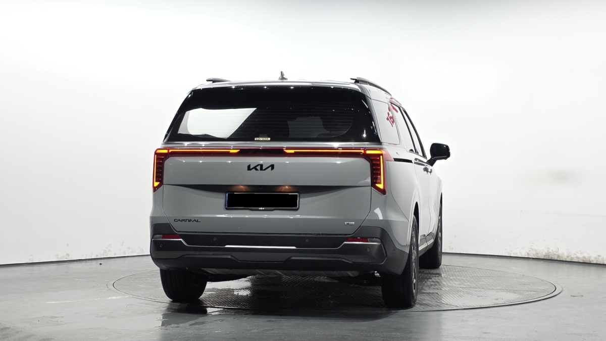 Kia Carnival, 2026 — фото 4 из 12
