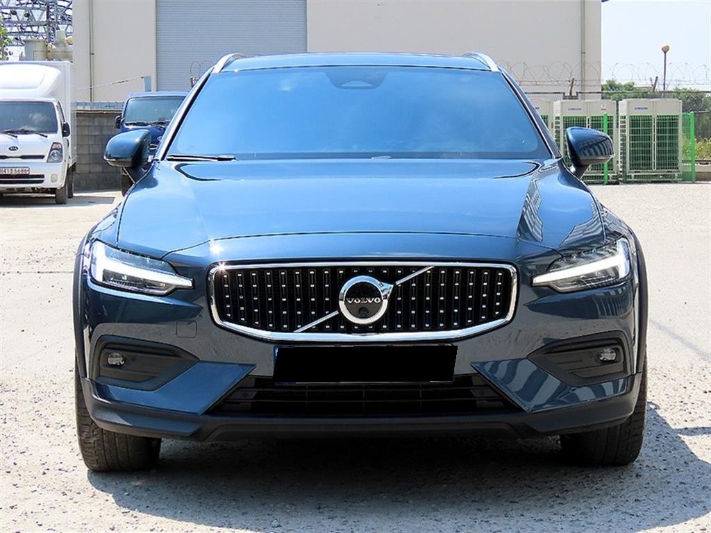 Volvo V60, 2022 — купить в Тольятти под ключ