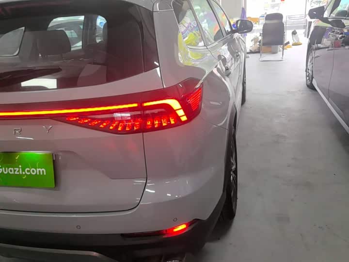 Chery Tiggo 8 Pro, 2022 — фото 8 из 9
