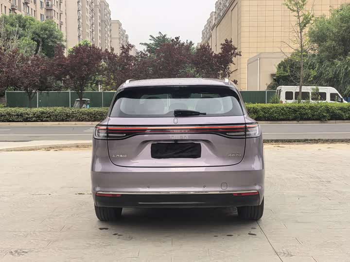 Shangjie (Huawei × SAIC) H5, 2025 — фото 5 из 9