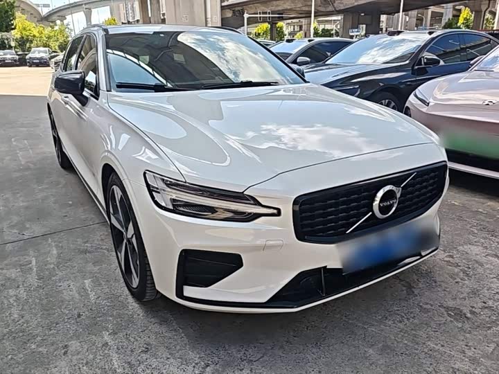 Volvo V60, 2022 — фото 4 из 9