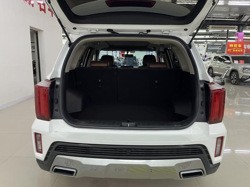 Kia Sportage GT-line, 2023 — фото 9 из 10
