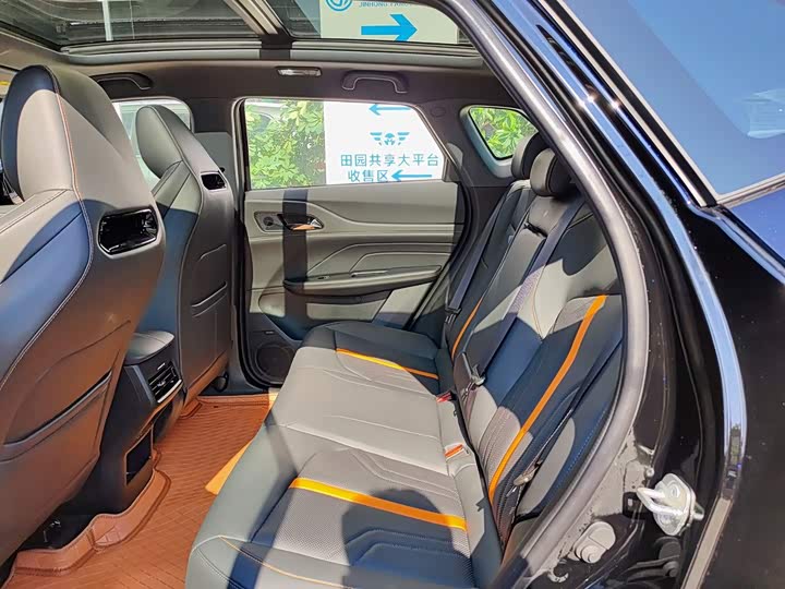 Changan UNI-Z Hybrid, 2026 — фото 8 из 9
