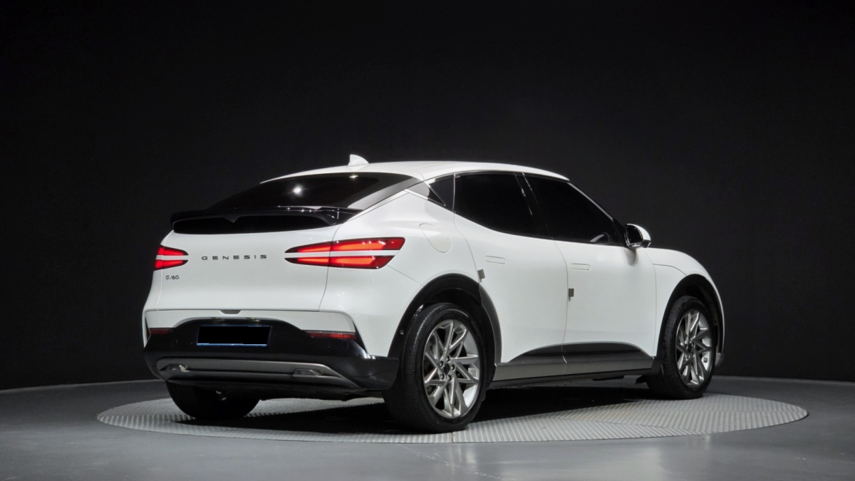 Genesis GV60, 2022 — фото 2 из 12