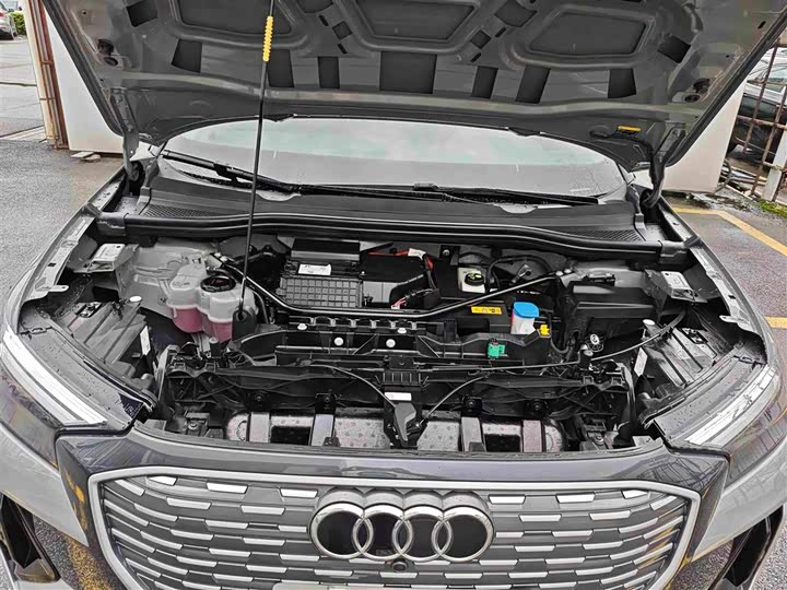 Audi Q4 e-tron, 2024 — фото 9 из 9