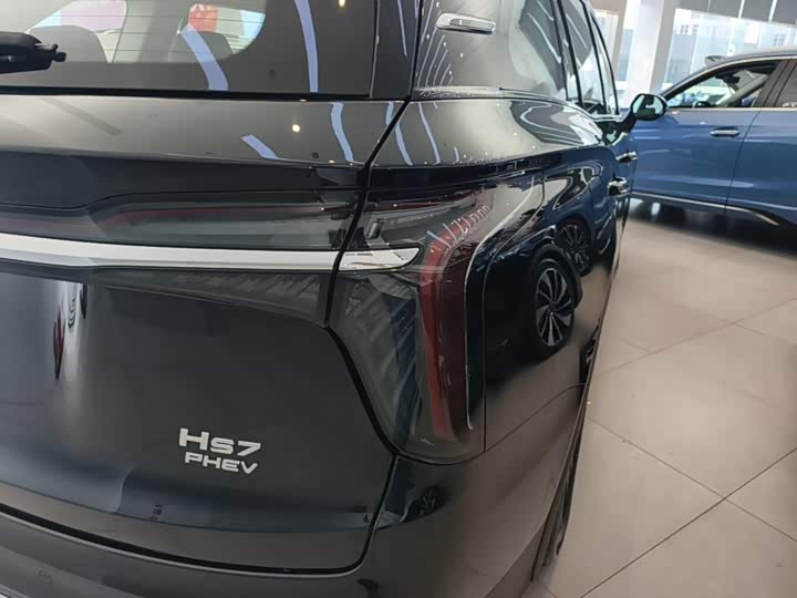 Hongqi HS7 Hybrid, 2024 — фото 8 из 9