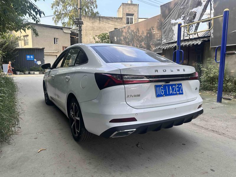 Roewe i5, 2024 — фото 4 из 10