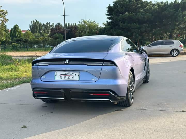 BYD Yangwang U7, 2025 — фото 6 из 9